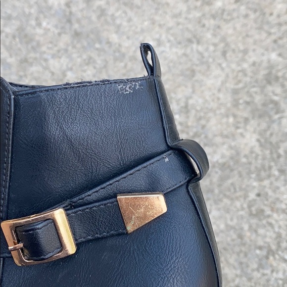 ⬇️🎉❗️Gold buckle booties❤️ - Picture 6 of 6